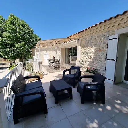 Holiday home Authentique Mas Provencal Entre Et Camargue