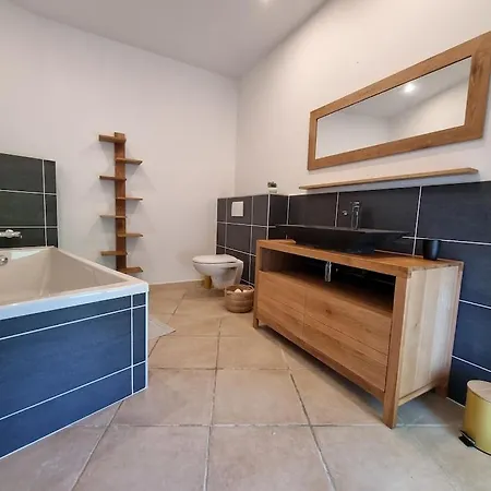Holiday home Authentique Mas Provencal Entre Et Camargue Marsillargues